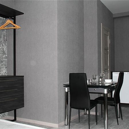 Solo Apartment Virmenska キエフ エクステリア 写真