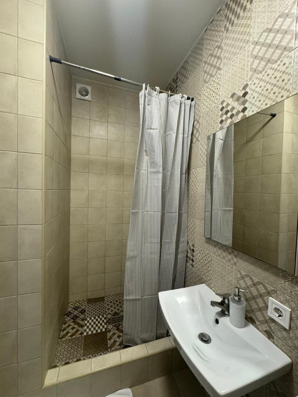 Solo Apartment Virmenska キエフ エクステリア 写真